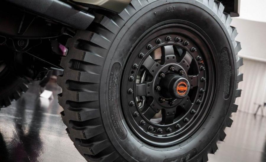  Jeep Crew Chief 715 Concept 2016 года  (фото 7 из 16)